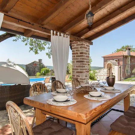 C'est La Vie Villa Buje