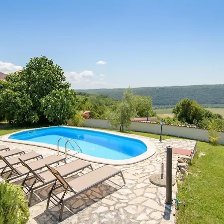 C'est La Vie Villa *
