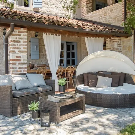 C'est La Vie Villa *