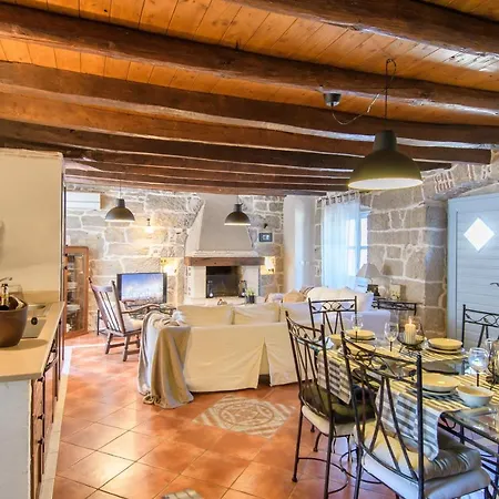 C'est La Vie Villa